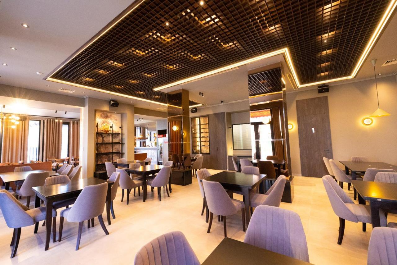 New Donantelo Hotel Vlore Exterior photo