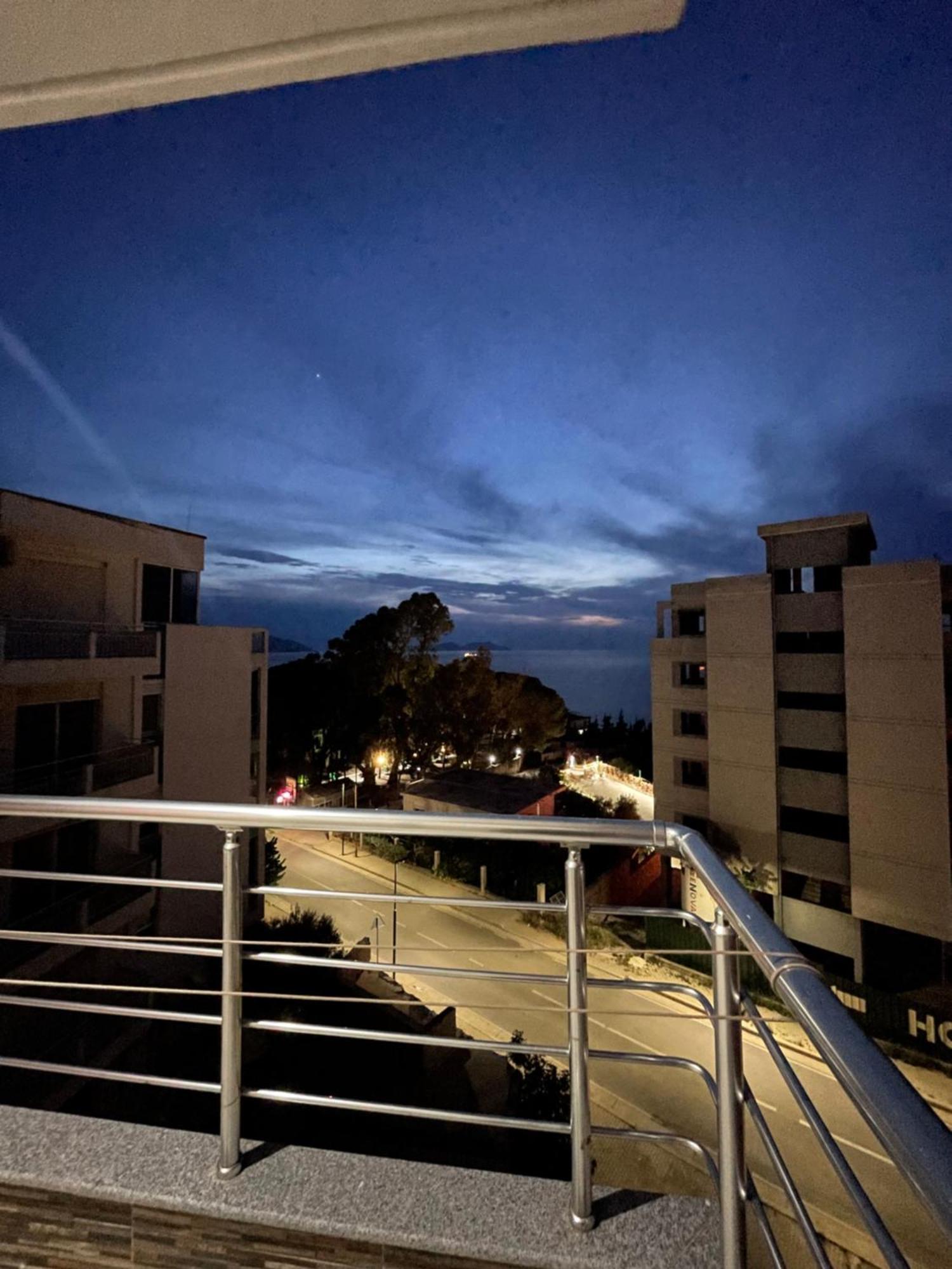 New Donantelo Hotel Vlore Exterior photo